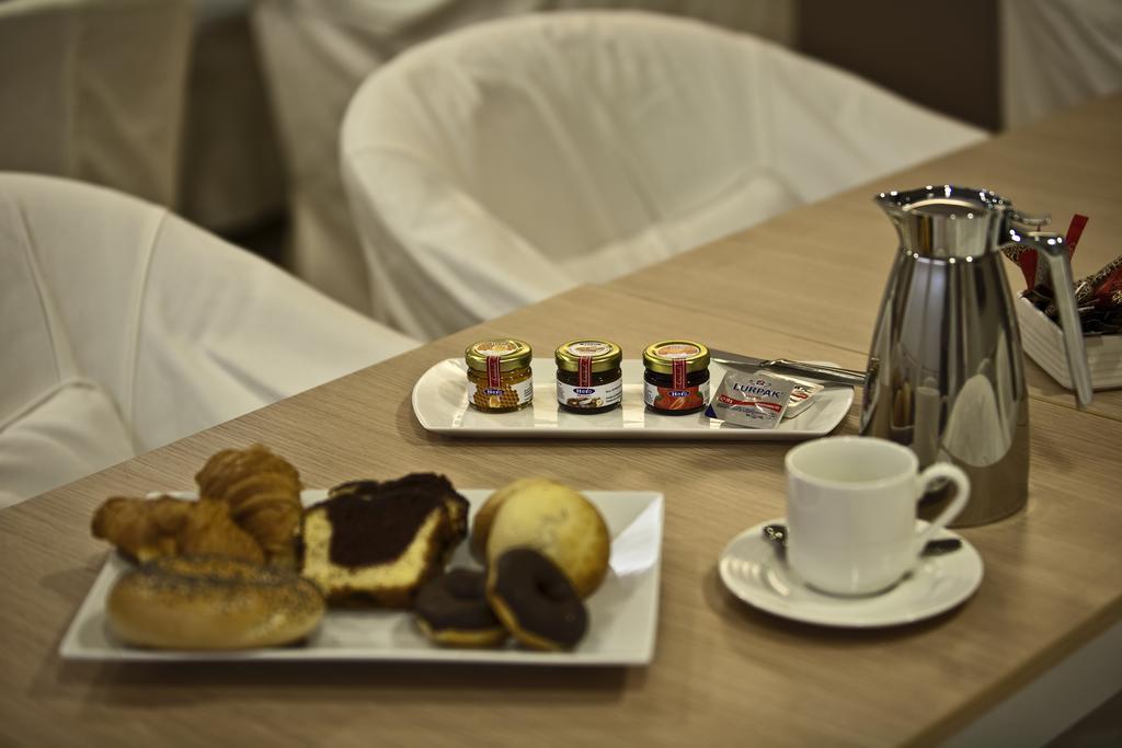 Chic Hotel Афины Экстерьер фото